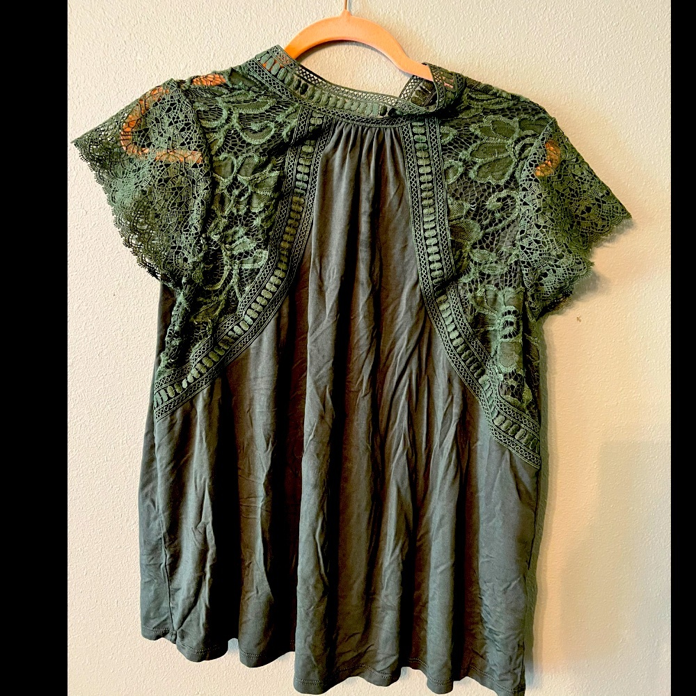 Lace green top